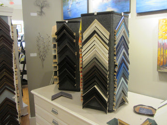 Counter top moulding Display spinners with black velcro (newer)